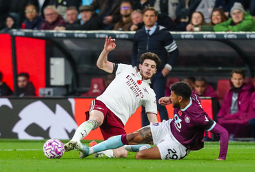 Burnley vs Arsenal (22:00 – 01/11)