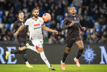 Napoli vs Cagliari (00:00 – 04/12)
