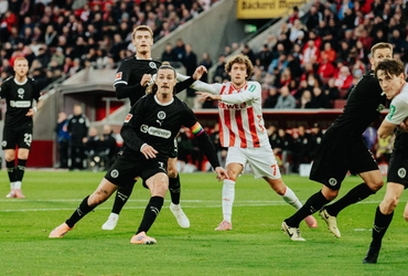 FC Köln vs St. Pauli (21:30 – 06/12)