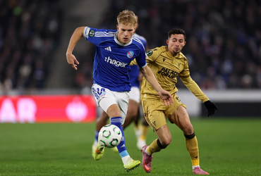 Strasbourg vs Crystal Palace (03:00 – 28/11)