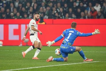 B. Monchengladbach vs FC Köln (00:30 – 09/11)