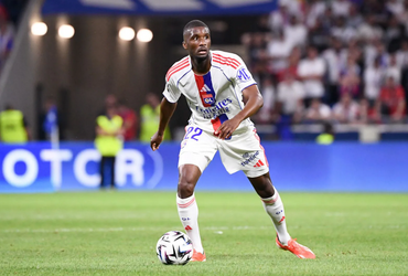 Lorient vs Lyon (02:45 – 08/12)