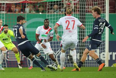 Augsburg vs VfL Bochum (02:45 – 29/10)