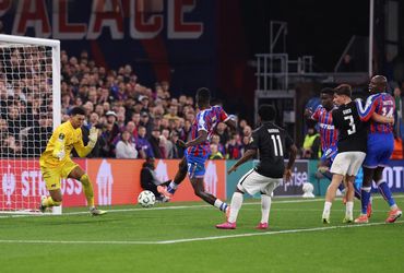 Crystal Palace vs AZ Alkmaar (03:00 – 07/11)