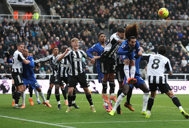 Newcastle United vs Chelsea (19:30 – 20/12)