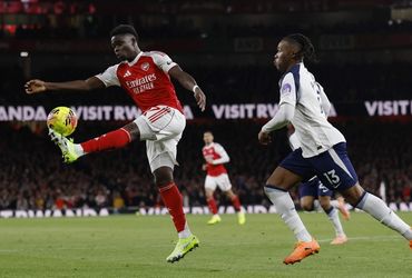 Arsenal vs Tottenham (23:30 – 23/11)