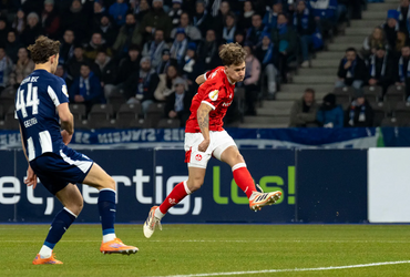 Hertha Berlin vs Kaiserslautern (00:00 – 03/12)