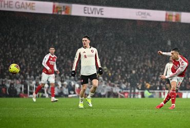 Arsenal vs Liverpool (03:00 – 09/01)