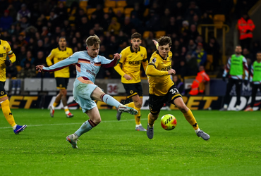 Wolverhampton vs Brentford (22:00 – 20/12)