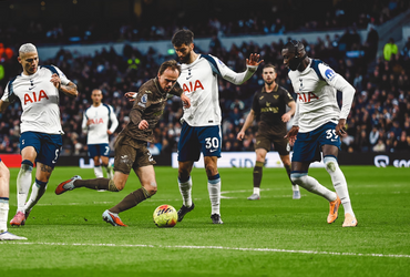 Tottenham vs Brentford (22:00 – 06/12)