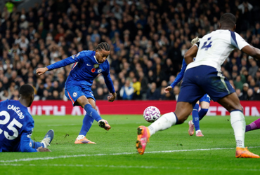 Tottenham vs Chelsea (00:30 – 02/11)