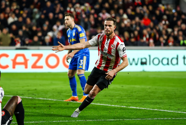 Brentford vs Leeds United (23:30 – 14/12)