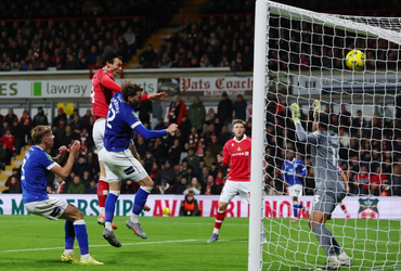 Wrexham vs Cardiff City (03:00 – 29/10)