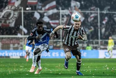 St. Pauli vs Hamburger SV (02:30 – 24/01)