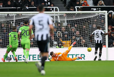 Newcastle United vs Fulham (03:15 – 18/12)