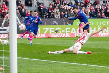 FC Köln vs Mainz 05 (21:30 – 17/01)