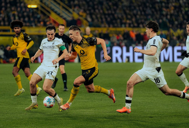 Dortmund vs B. Monchengladbach (02:30 – 20/12)