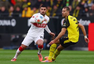 Dortmund vs VfB Stuttgart (21:30 – 22/11)