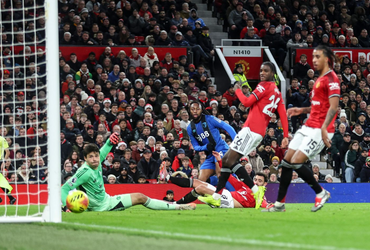 Manchester United vs AFC Bournemouth  (03:00 – 16/12)