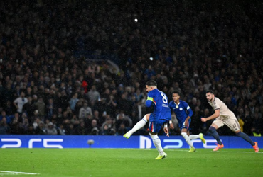Chelsea vs AFC Ajax (02:00 – 23/10)